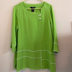Ali Miles green tunic top- barely worn size M
